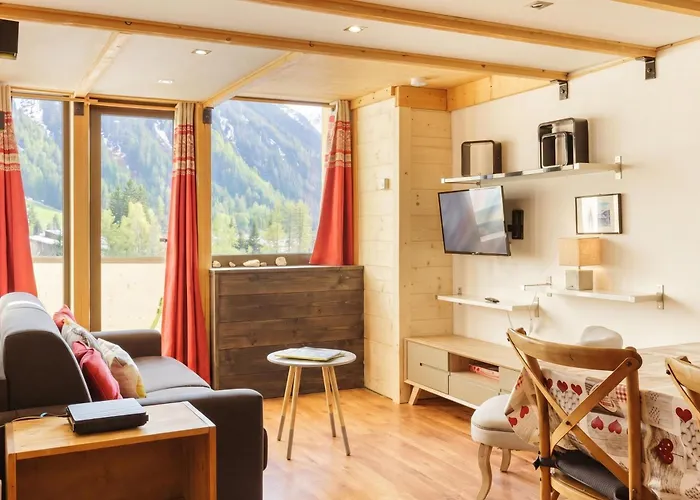 Grand Roc - Campanules 311 - Happy * Chamonix