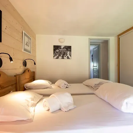 Grand Roc - Campanules 311 - Happy * Chamonix